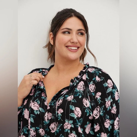 Torrid Peasant Blouse Crinkle Gauze With Lurex Floral Black women’s 1X - Picture 5 of 16